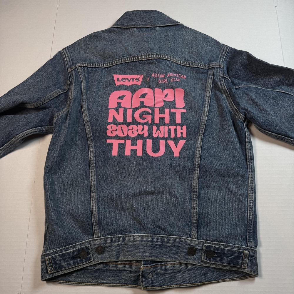 Levis Relaxed Trucker Jacket‎ Women XS Blue Denim AAPI Night 2024 Thuy New